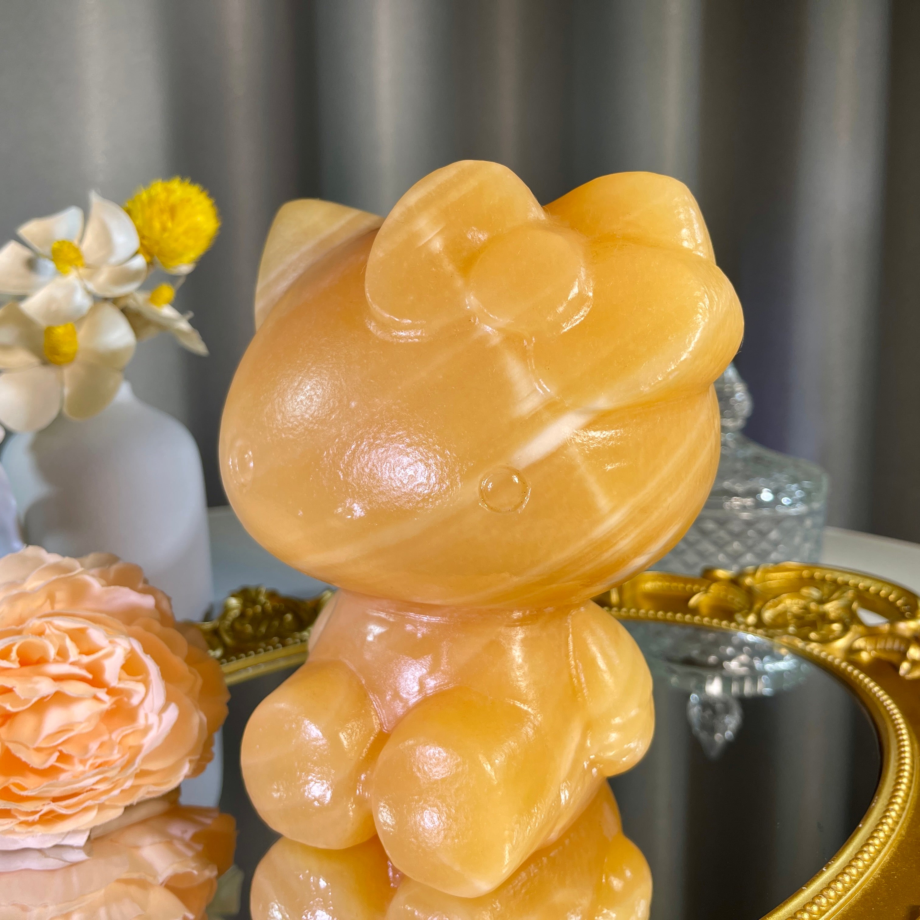 5.7"+ Yellow Calcite Hellokitty 1PC