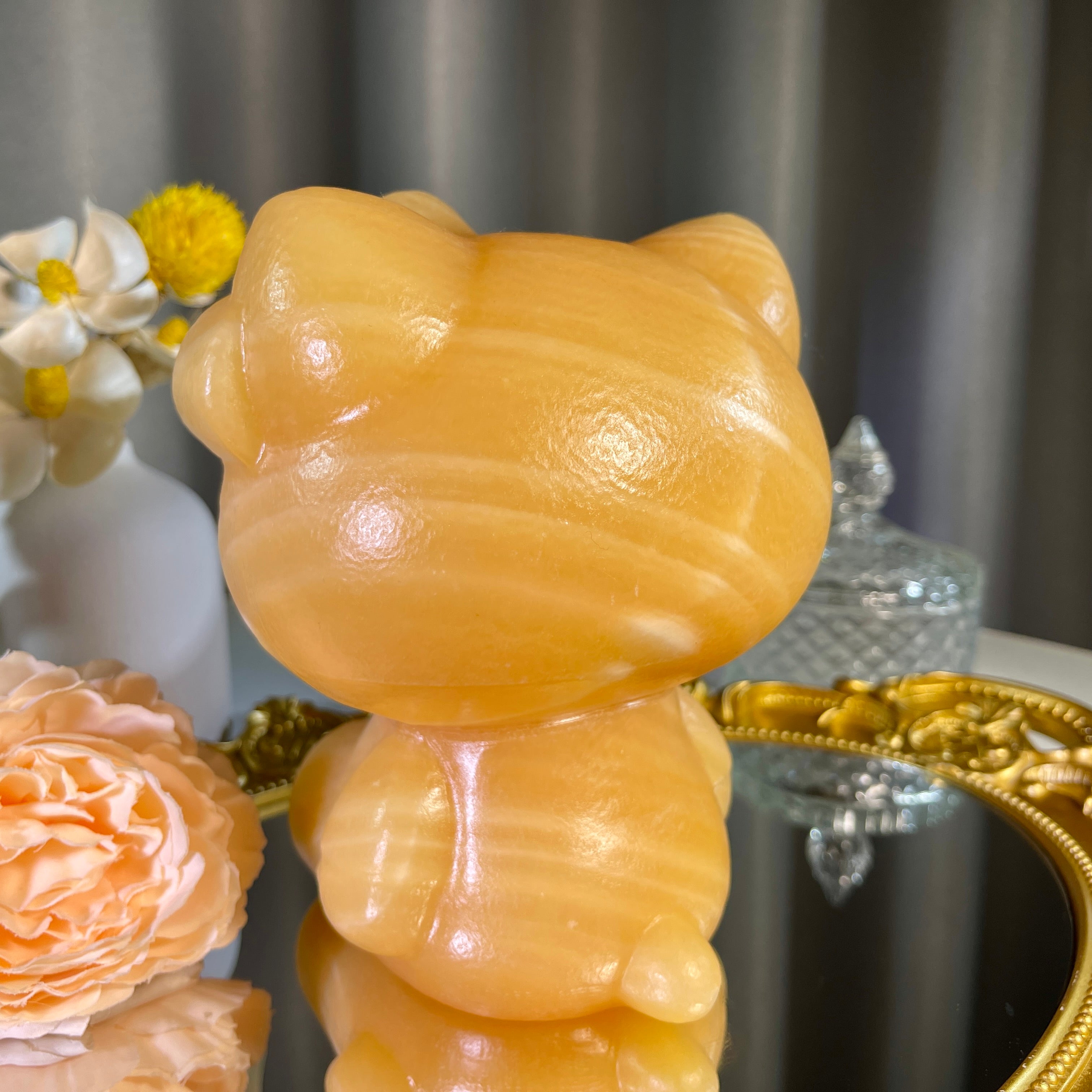 5.7"+ Yellow Calcite Hellokitty 1PC