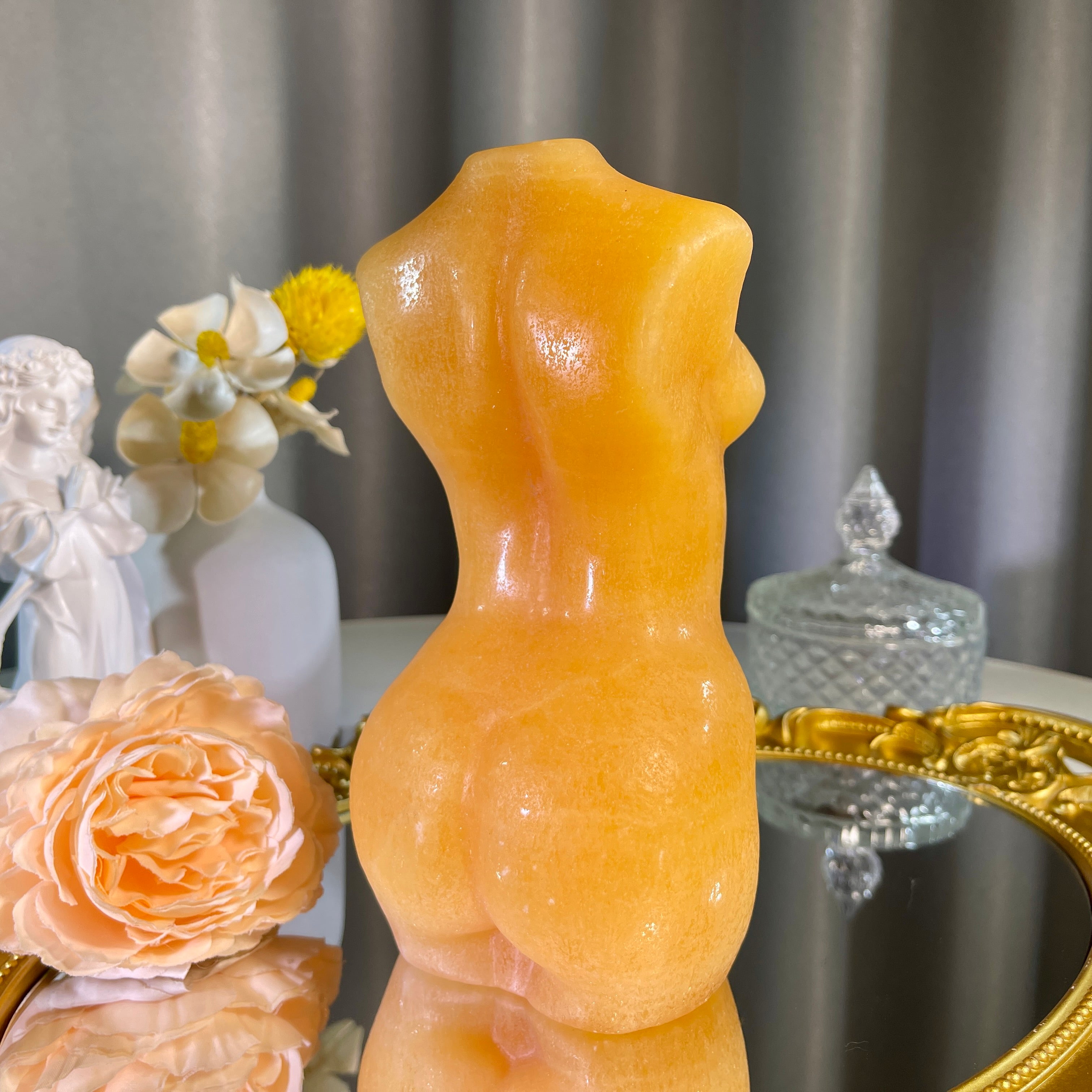 6.5"+ Yellow Calcite Model 1PC