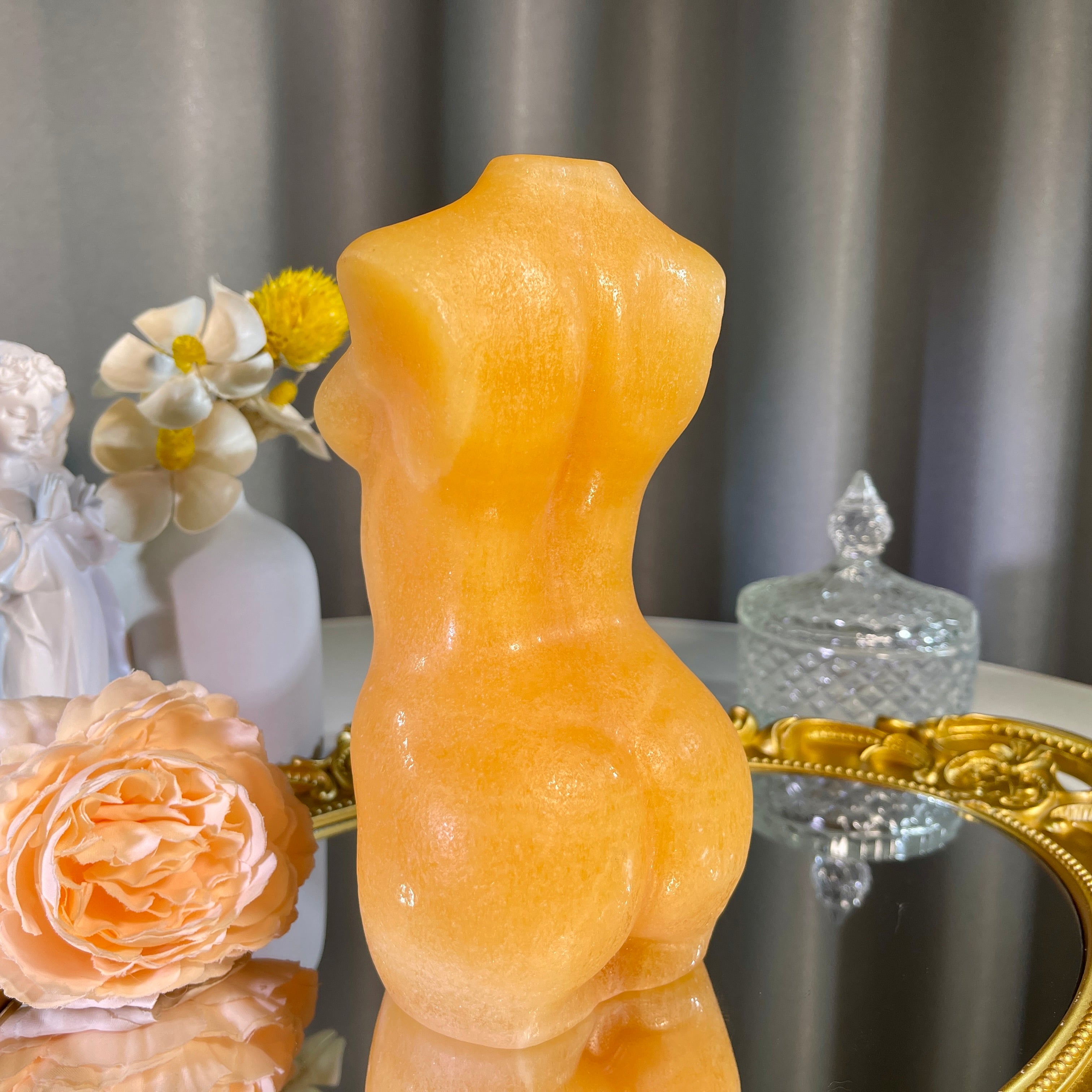 6.5"+ Yellow Calcite Model 1PC