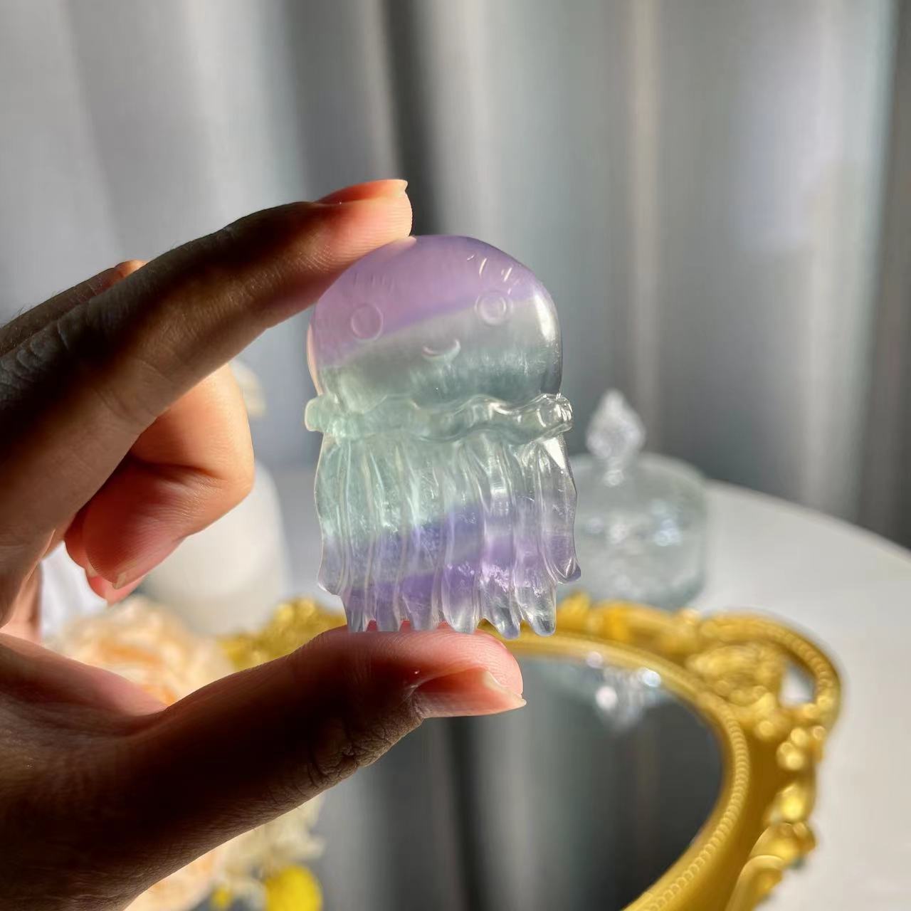 2.0"+ Fluorite Jellyfish 1PC