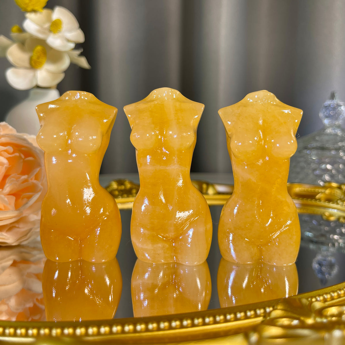 2.8"+ Yellow Calcite Model 1PC