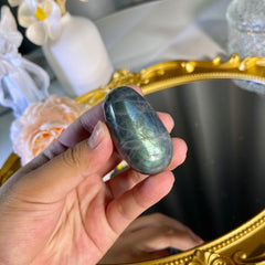 1.5"+ Labradorite Palm 1PC