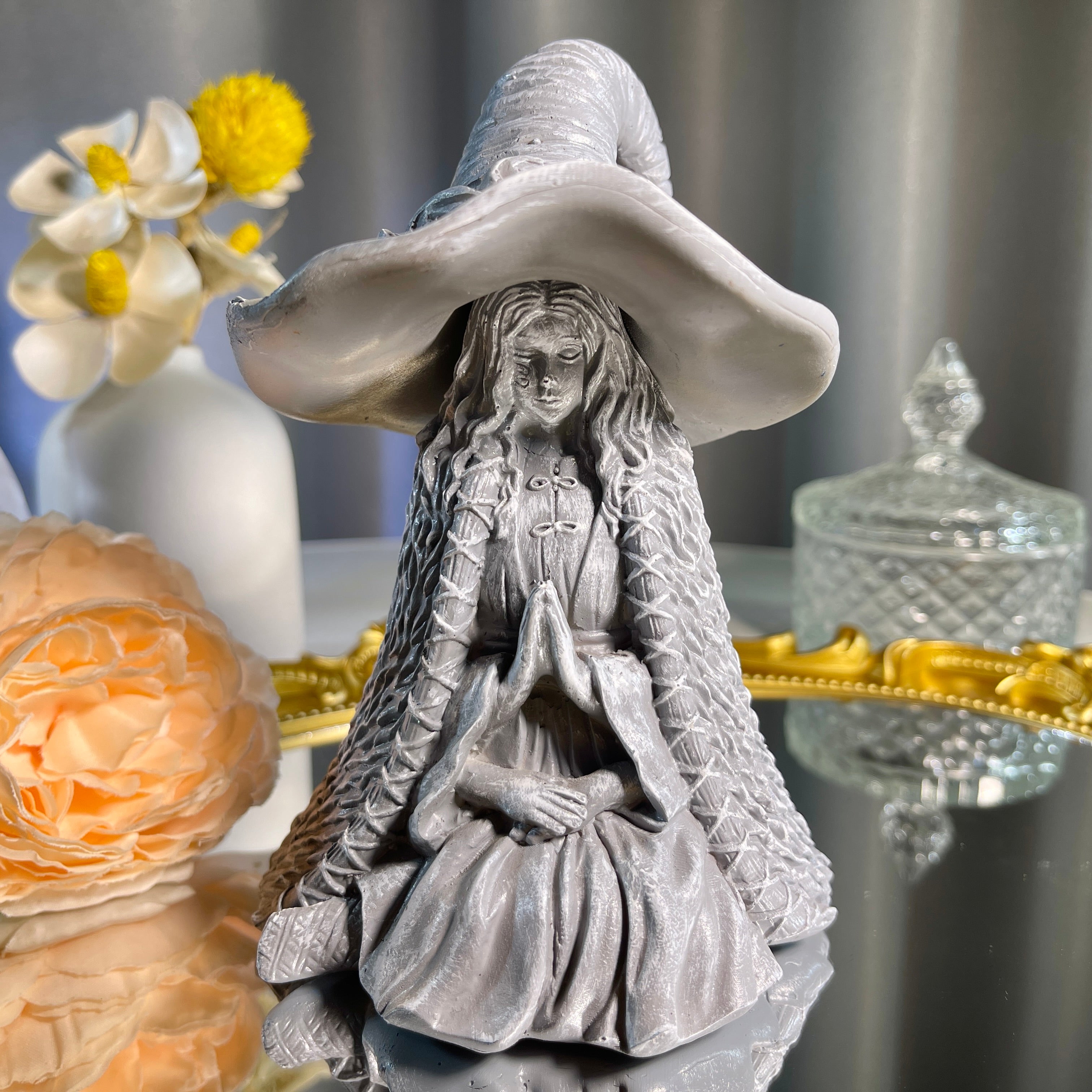 5.8"+ Resin Witch 1PC