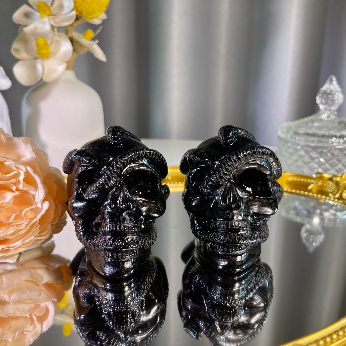 2.5"+ Obsidian Skull 1PC